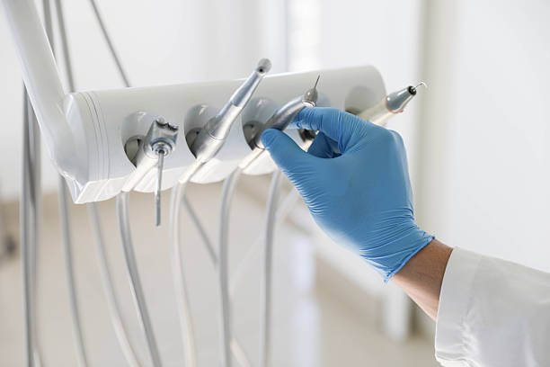 Professional Emergency Dentist technician working in Sundown, TX